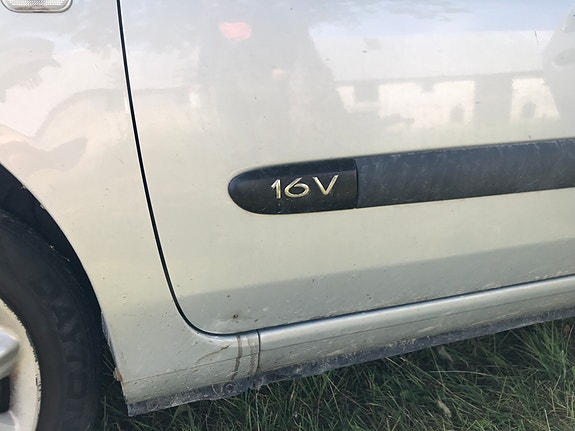Renault Clio 7 of 12