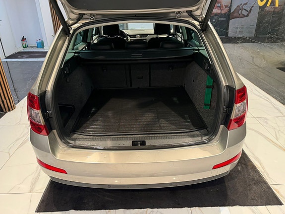 Skoda Octavia 5 of 28