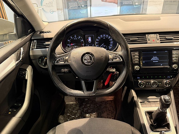 Skoda Octavia 11 of 28