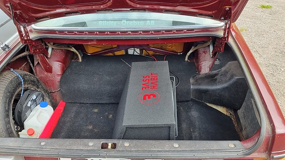 Volvo 244 7 of 12