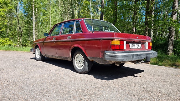 Volvo 244 4 of 12