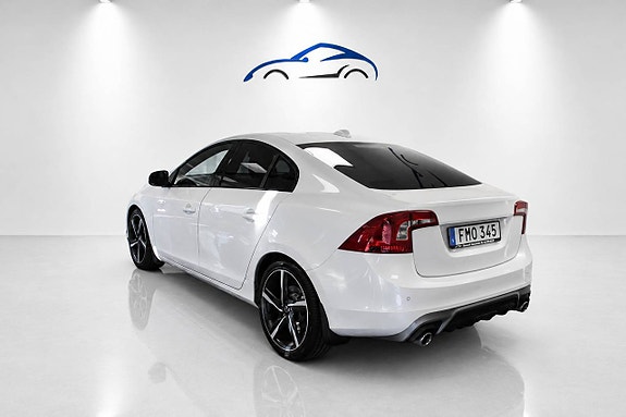 Volvo S60 5 of 15