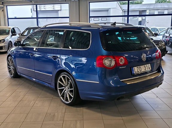 Volkswagen Passat 3 of 9