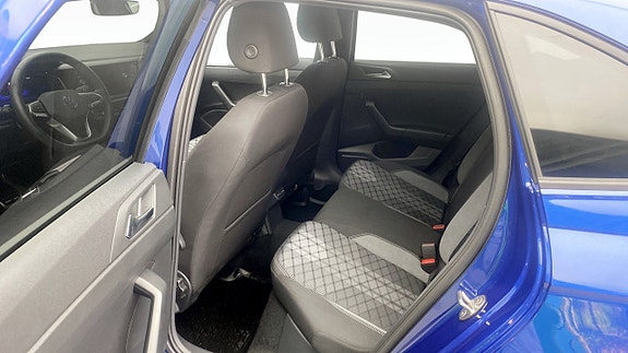 Volkswagen Taigo 11 of 13