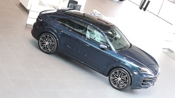 Porsche Cayenne 5 of 11
