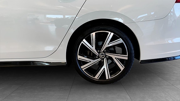 Volkswagen Golf I 6 of 17
