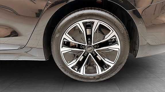 Audi A5 6 of 14