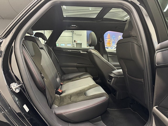 Ford Mondeo 12 of 25