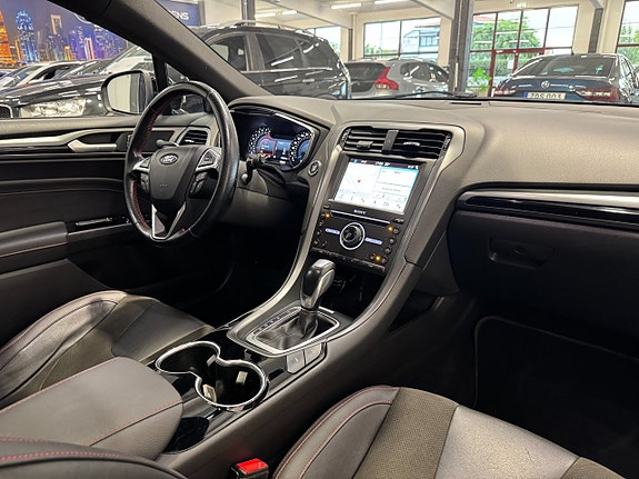 Ford Mondeo 11 of 25