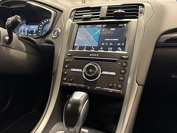 Ford Mondeo 17 of 25