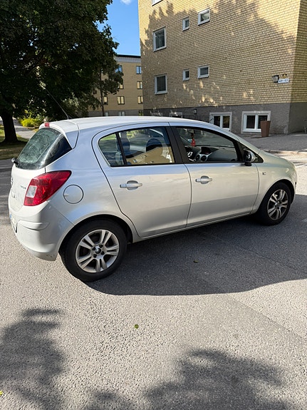 Opel Corsa 3 of 8