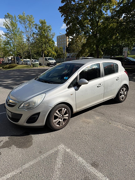Opel Corsa 2 of 8