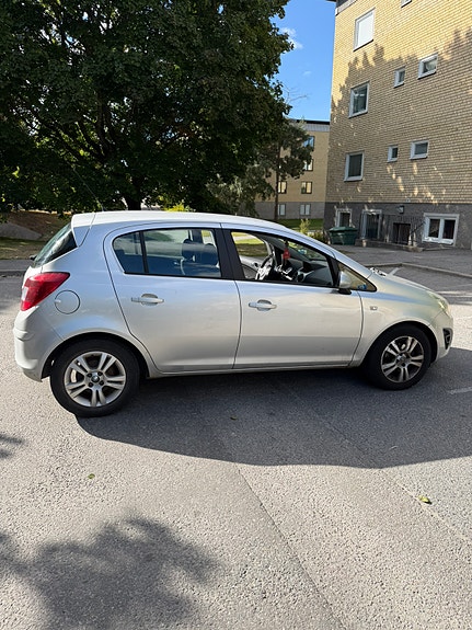 Opel Corsa 4 of 8