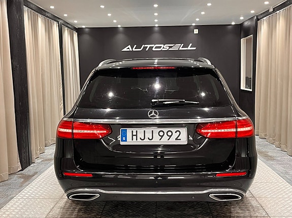 Mercedes-Benz E220 6 of 21