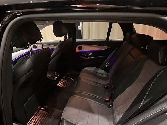 Mercedes-Benz E220 15 of 21