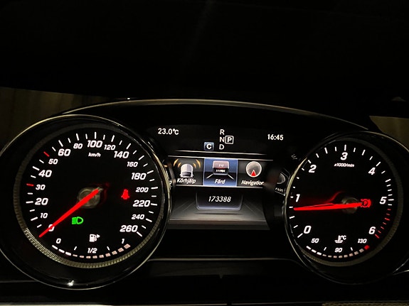 Mercedes-Benz E220 20 of 21