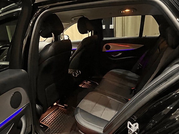 Mercedes-Benz E220 13 of 21
