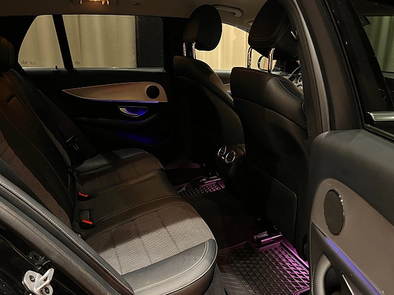 Mercedes-Benz E220 16 of 21