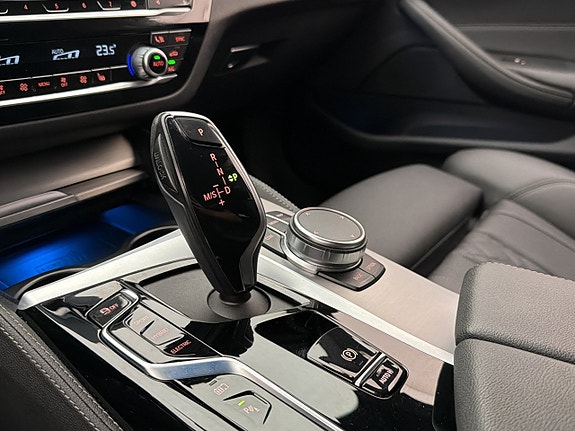 BMW 530e 25 of 30