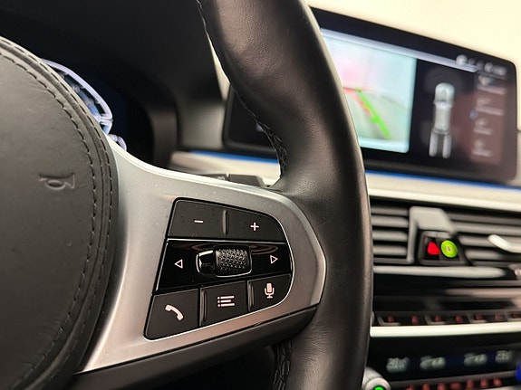BMW 530e 17 of 30