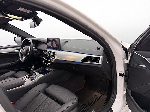 BMW 530e 27 of 30