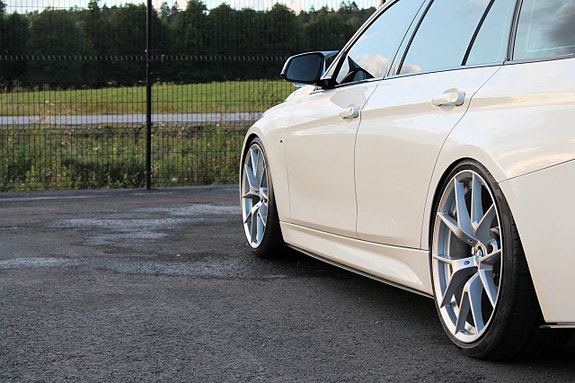 BMW 330d 19 of 30
