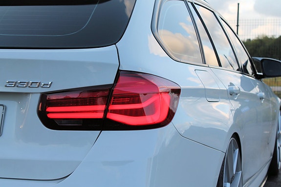 BMW 330d 24 of 30