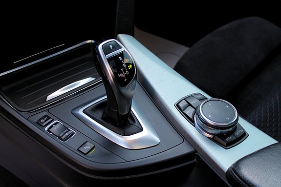 BMW 330d 30 of 30