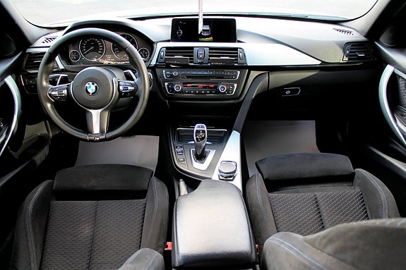 BMW 330d 25 of 30