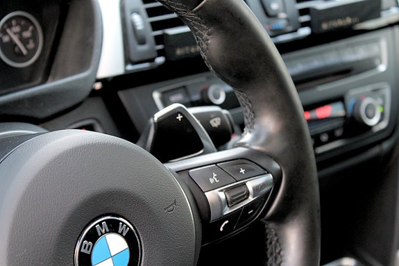 BMW 330d 29 of 30
