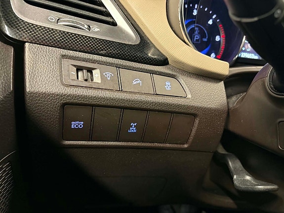 Hyundai Santa Fe 10 of 16