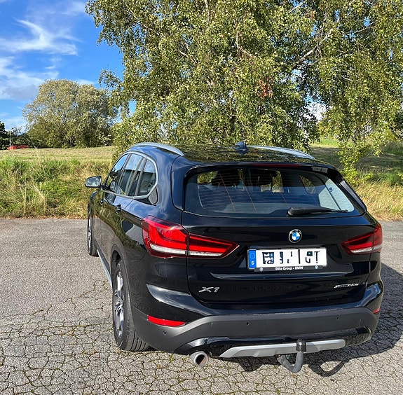 BMW X1 2 of 5
