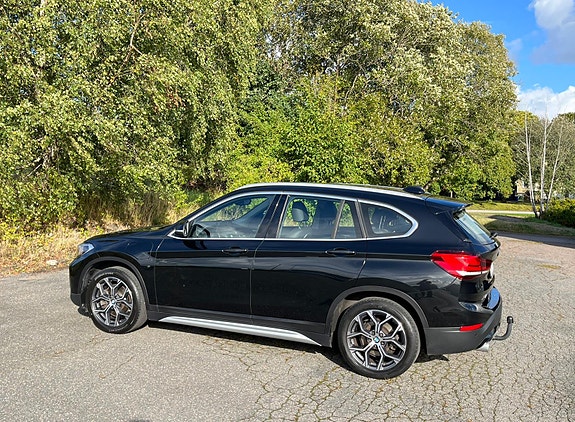 BMW X1 4 of 5
