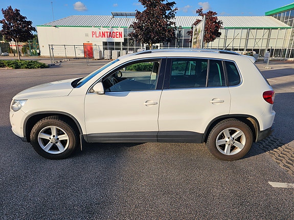 Volkswagen Tiguan 3 of 17