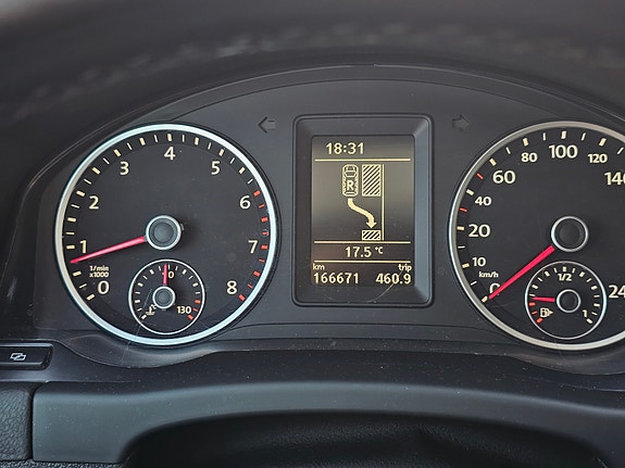 Volkswagen Tiguan 10 of 17