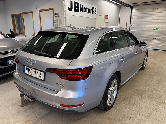 Audi A4 5 of 13