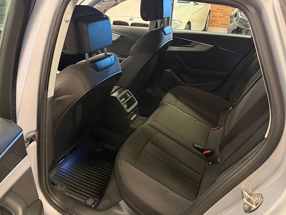 Audi A4 12 of 13