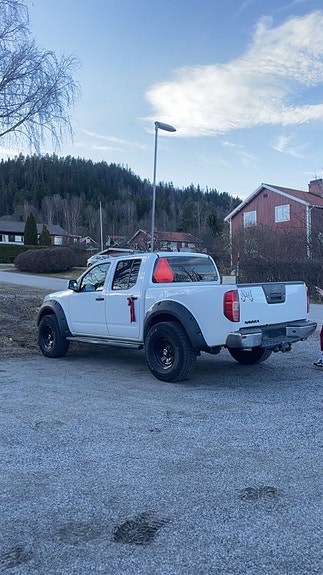 Nissan Navara 4 of 8