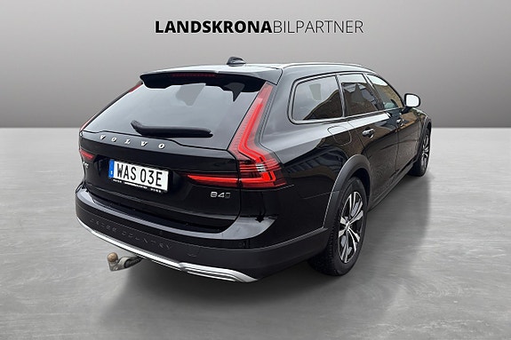 Volvo V90 Cross Country 5 of 28