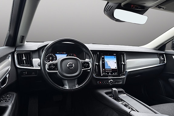Volvo V90 Cross Country 14 of 28