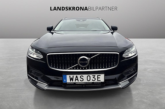 Volvo V90 Cross Country 2 of 28