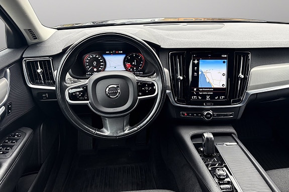 Volvo V90 Cross Country 15 of 28