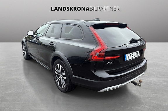 Volvo V90 Cross Country 7 of 28
