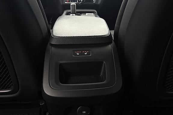 Volvo V90 Cross Country 13 of 28