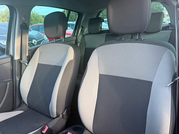 Renault Clio 11 of 20