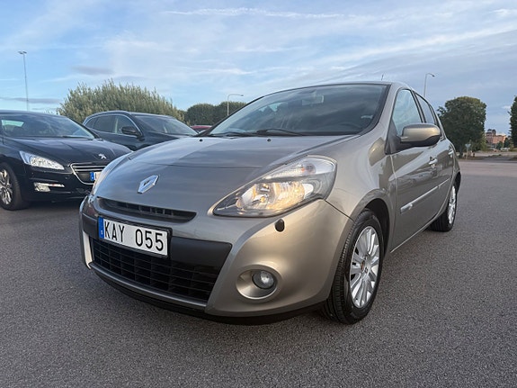 Renault Clio 10 of 20