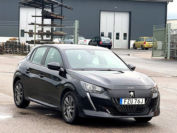 Peugeot 208 8 of 11