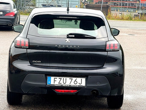 Peugeot 208 9 of 11