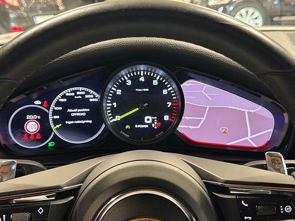 Porsche Panamera 4S 17 of 20