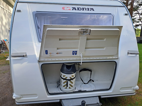 Adria 743 UT 3 of 30